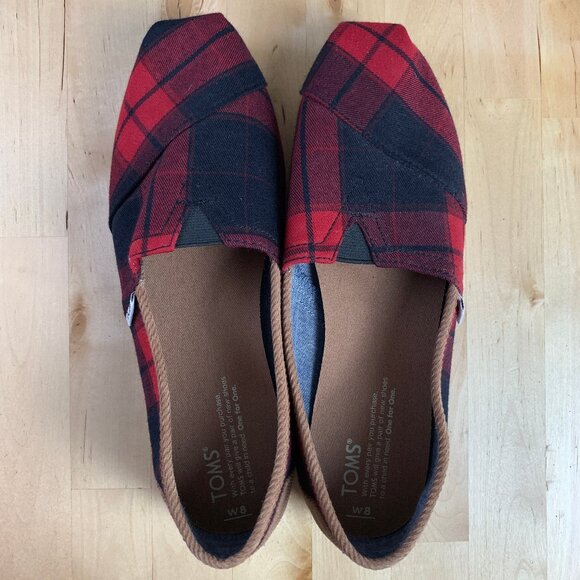 TOMS Red and Black Plaid Woven Women's Classics - Size 8 - Picture 1 of 6
